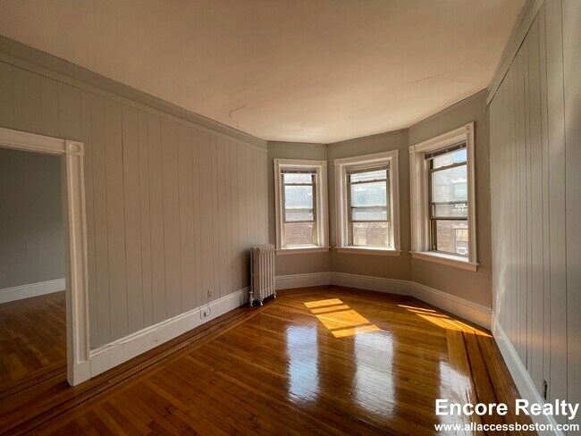 21 Harris St unit 11P-6, Brookline, MA 02446 - photo 7