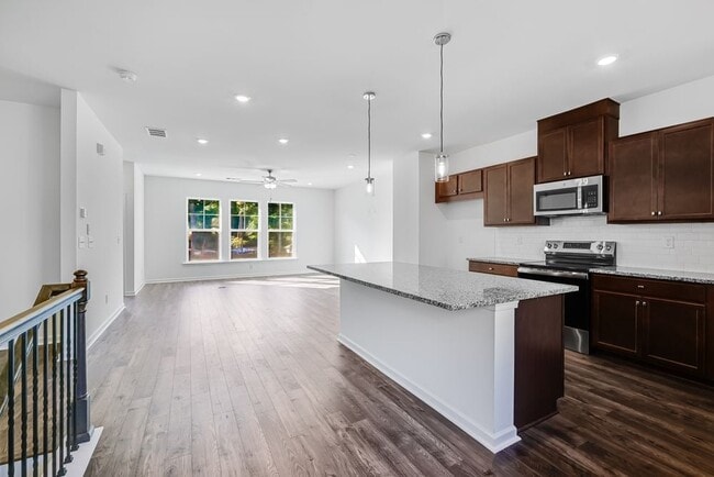 6133 Wayburn St, Tucker, GA 30084 - photo 3