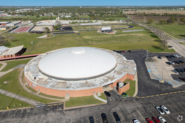 Sikeston Senior High School prioritizes learning and collaboration.