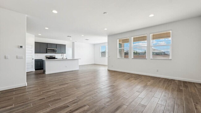 1518 E Fletcher Dr unit 37292602, Casa Grande, AZ 85122 - photo 4