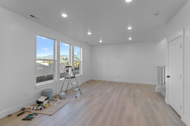 1585 W Silver Canoe Way, Logan, UT 84321 - photo 4