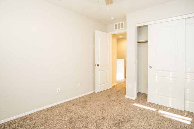 7756 Vestibule Ct, Las Vegas, NV 89149 - photo 7