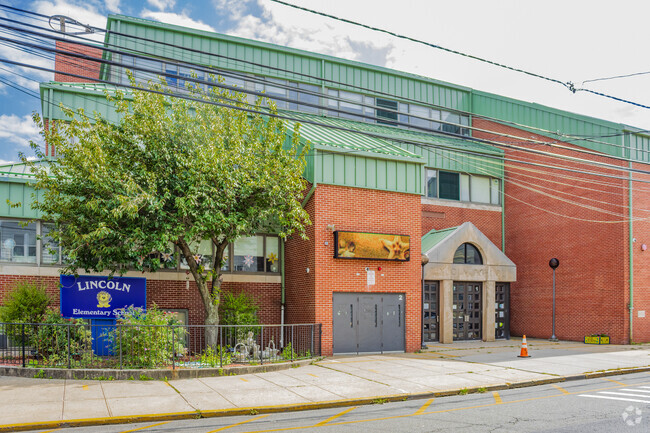 Lincoln No. 3 Elementary School