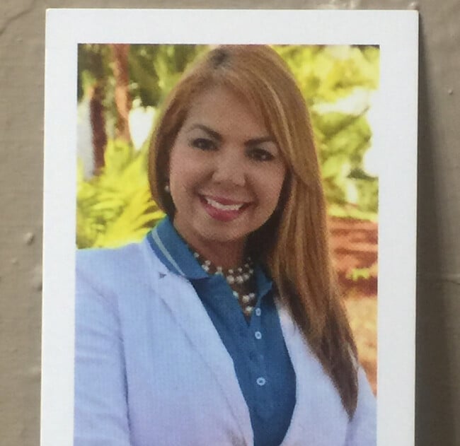 Agent Photo