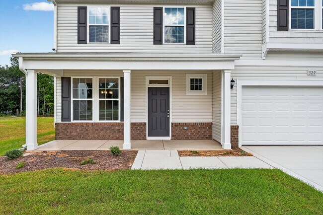 320 Pinnacle Ct, Raeford, NC 28376 - photo 2