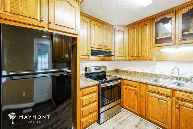 1157 Thompson Rd, Alabaster, AL 35007 - photo 6