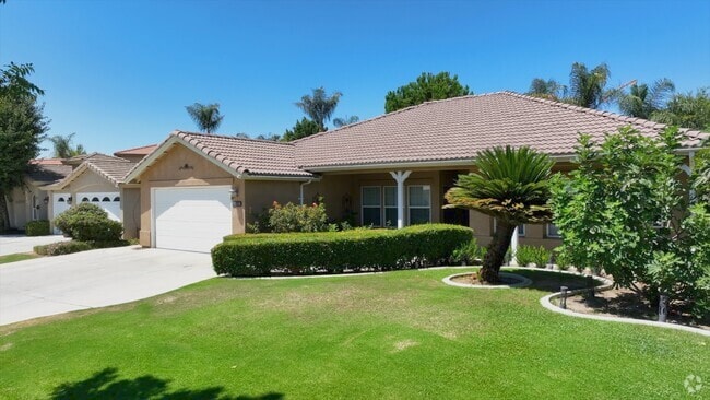 Most homes that dot this neighborhood in Bakersfield boast one-levels with big green lawns.