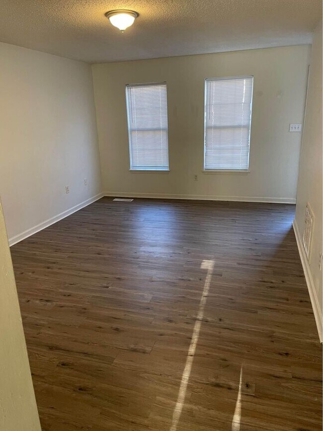 176 Crawford W Long St, Danielsville, GA 30633 - photo 2