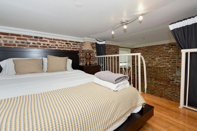 692 10th Ave unit ID1323940P, New York, NY 10019 - photo 3