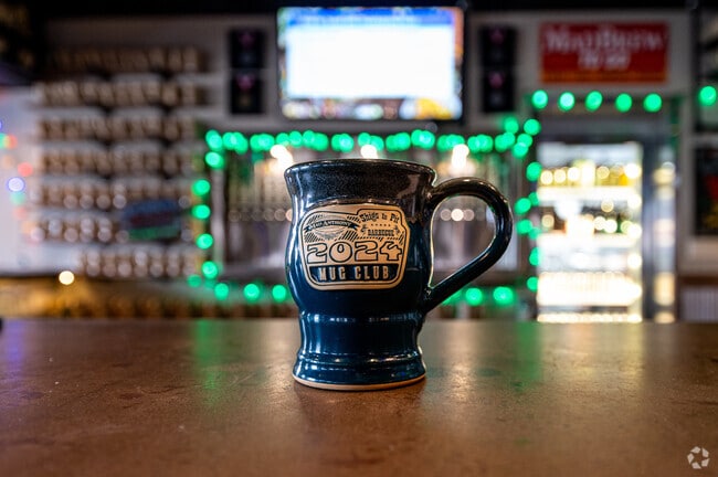 Become a member of the Mug Club at Fort Wayne's Shigs In Pit restaurant.