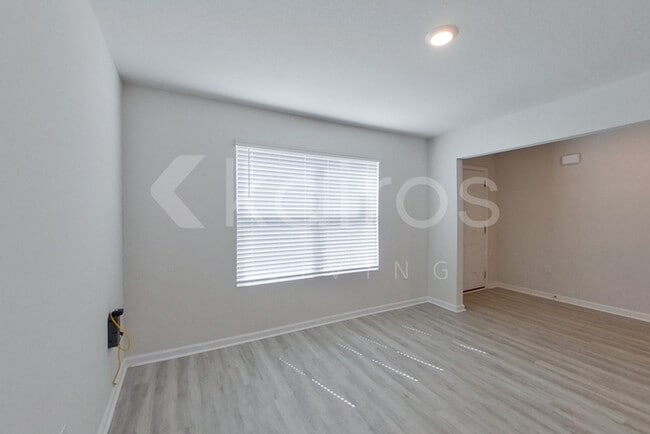 321 Monarch Ln, Pensacola, FL 32503 - photo 2