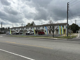 1300 Melody Ln, Valdosta, GA 31601