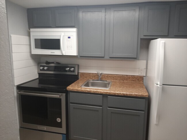 Blue Palmetto, Myrtle Beach, SC 29577 - photo 6