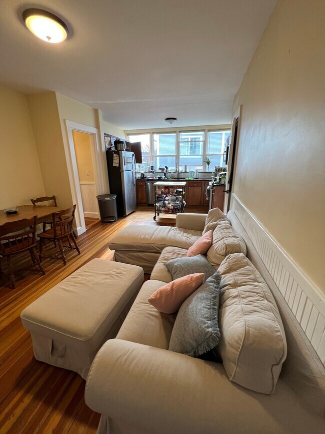 332 Beacon St unit 2, Somerville, MA 02143 - photo 7