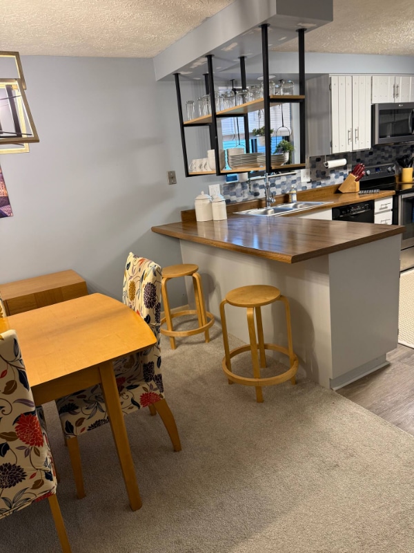 8056 Pebble Creek Ct, Indianapolis, IN 46268 - photo 1