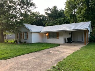 1713 Burney Branch Dr, Oxford, MS 38655