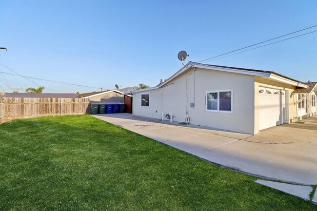 609 Carlsbad St unit ID1283129P, Spring Valley, CA 91977 - photo 3