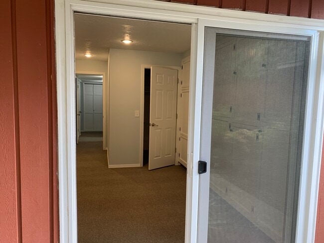 4135 NW Carlton Ct, Portland, OR 97229 - photo 4