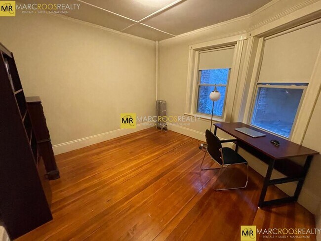 96 Winthrop Rd unit 1, Brookline, MA 02445 - photo 6