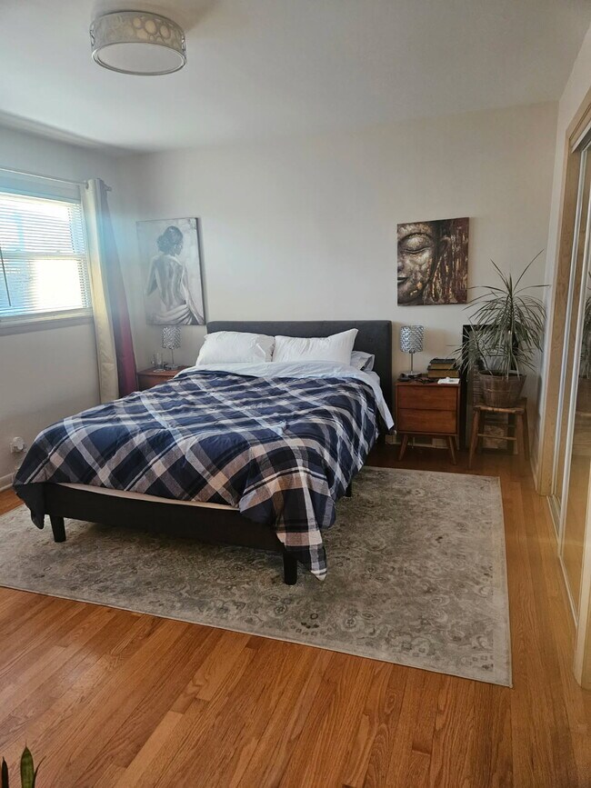 3311 W Pratt Ave unit 2, Lincolnwood, IL 60712 - photo 4