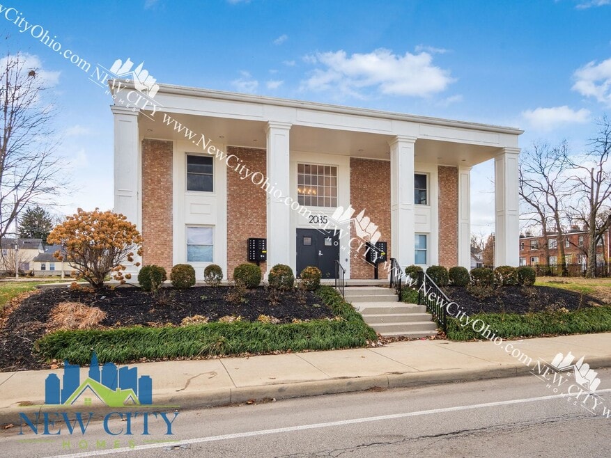 2085 Building - New Rennovated 1 & 2 bedro...