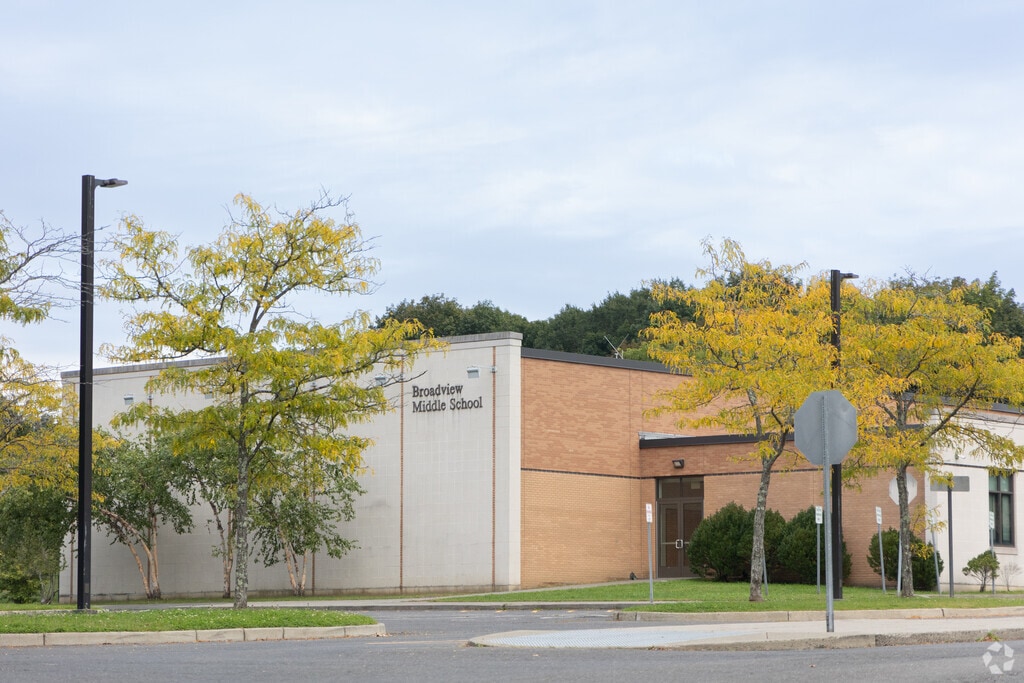 Broadview Middle School is a public school located in DANBURY, CT.