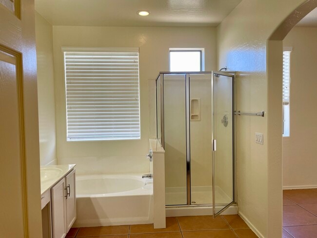 1048 E Susan Ln, Tempe, AZ 85281 - photo 5