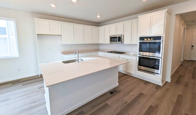 3418 Bella Notte Dr, Pueblo, CO 81001 - photo 2