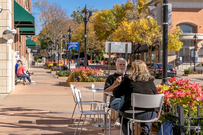 University Heights is located just minutes from the popular Downtown Naperville area.