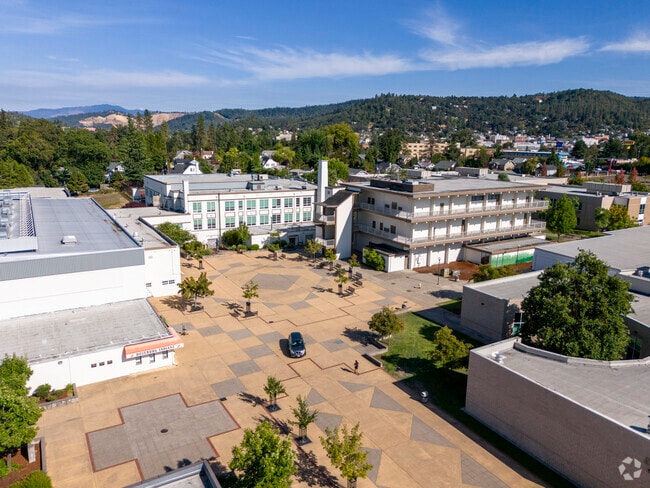 Shaping tomorrow’s leaders at Roseburg High School in Roseburg, Oregon.