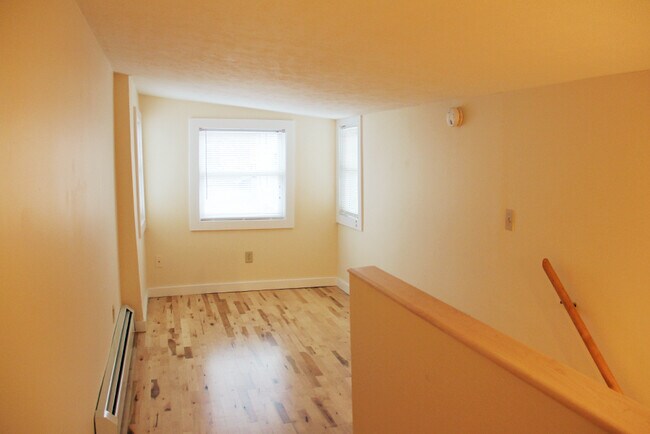 63 Peru St unit 1, Burlington, VT 05401 - photo 4