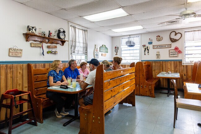 Indulge in fresh delights at Dimitri's Farmer's Market Restaurant in Northwest Pompano.