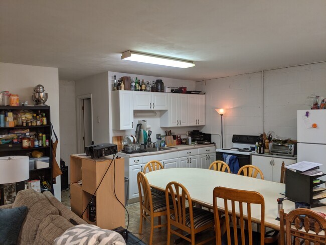 427 Lee St unit A, Blacksburg, VA 24060 - photo 6