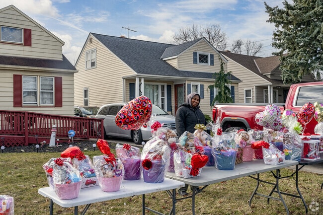 A Maple Heights local makes the most of Valentine's Day.