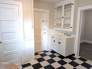 553 Penora St, Depew, NY 14043