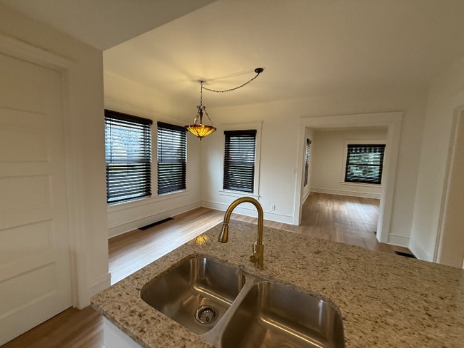 647 Liberty St, Franklin, PA 16323 - photo 6