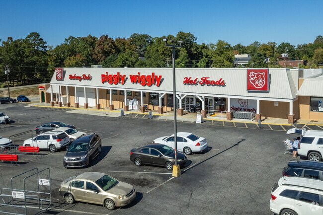 Forest Hills residents can head to Piggly Wiggly to pick up some household items.