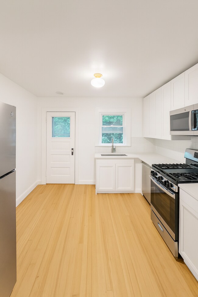 535 S Clay St Unit 2, Green Bay, WI 54301