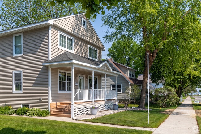 Slabtown's walkable streets make it a tight-knit Traverse City community.