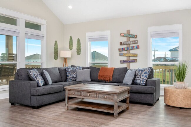 951 Gulf Shores Dr unit ID1223252P, Crystal Beach, TX 77650 - photo 2