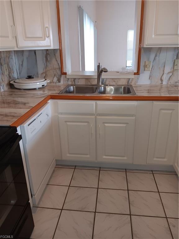 451 Marsh Ave unit Back unit, Fort Myers, FL 33905 - photo 3