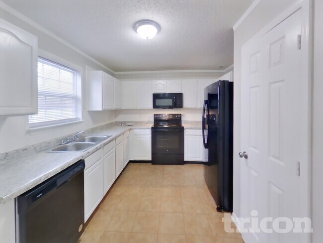 4518 Connaught W Dr, Plainfield, IN 46168 - photo 7