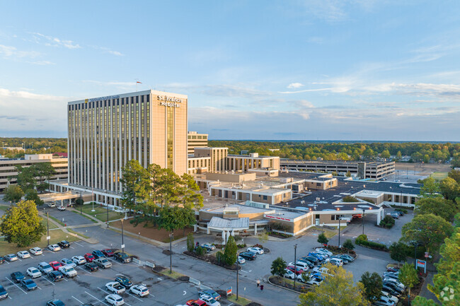 White Oaks is home to St. Francis Hospital.