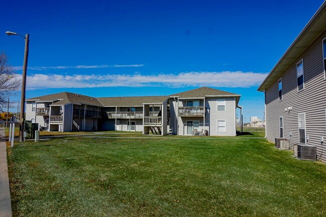 Cherry Park, Grand Island, NE 68801 - photo 3