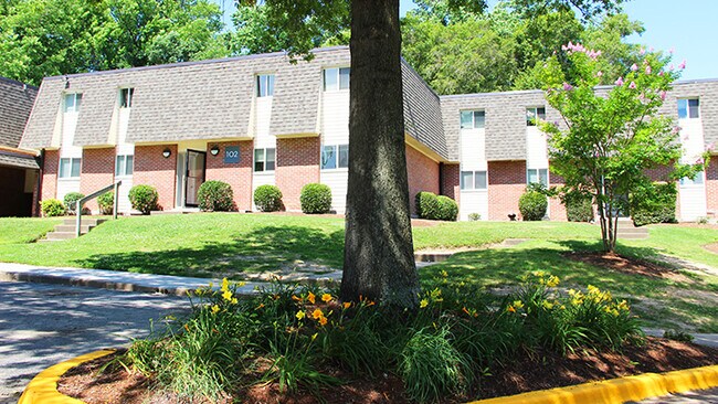 Flats at Newport Crossing, Newport News, VA 23602 - photo 6