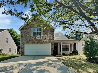8730 Royal Bluff Dr, Charlotte, NC 28269