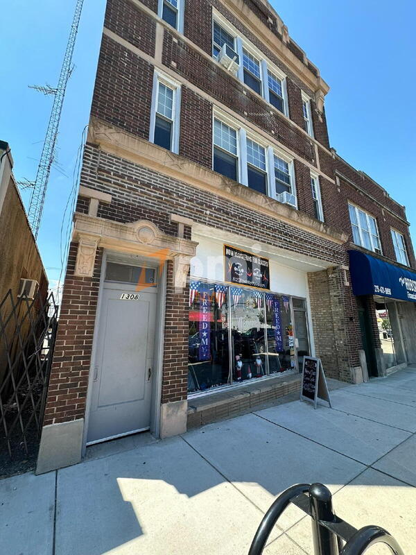 1308 119th St Unit 2R, Whiting, IN 46394