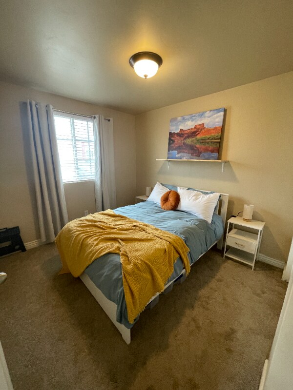 10656 Cave Run Ln, South Jordan, UT 84009