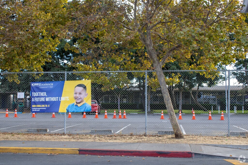 KIPP Excelencia Community Preparatory serves students in the Redwood Village community.