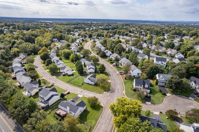 Embrace a life of tranquility in Longview’s exclusive single-house community.